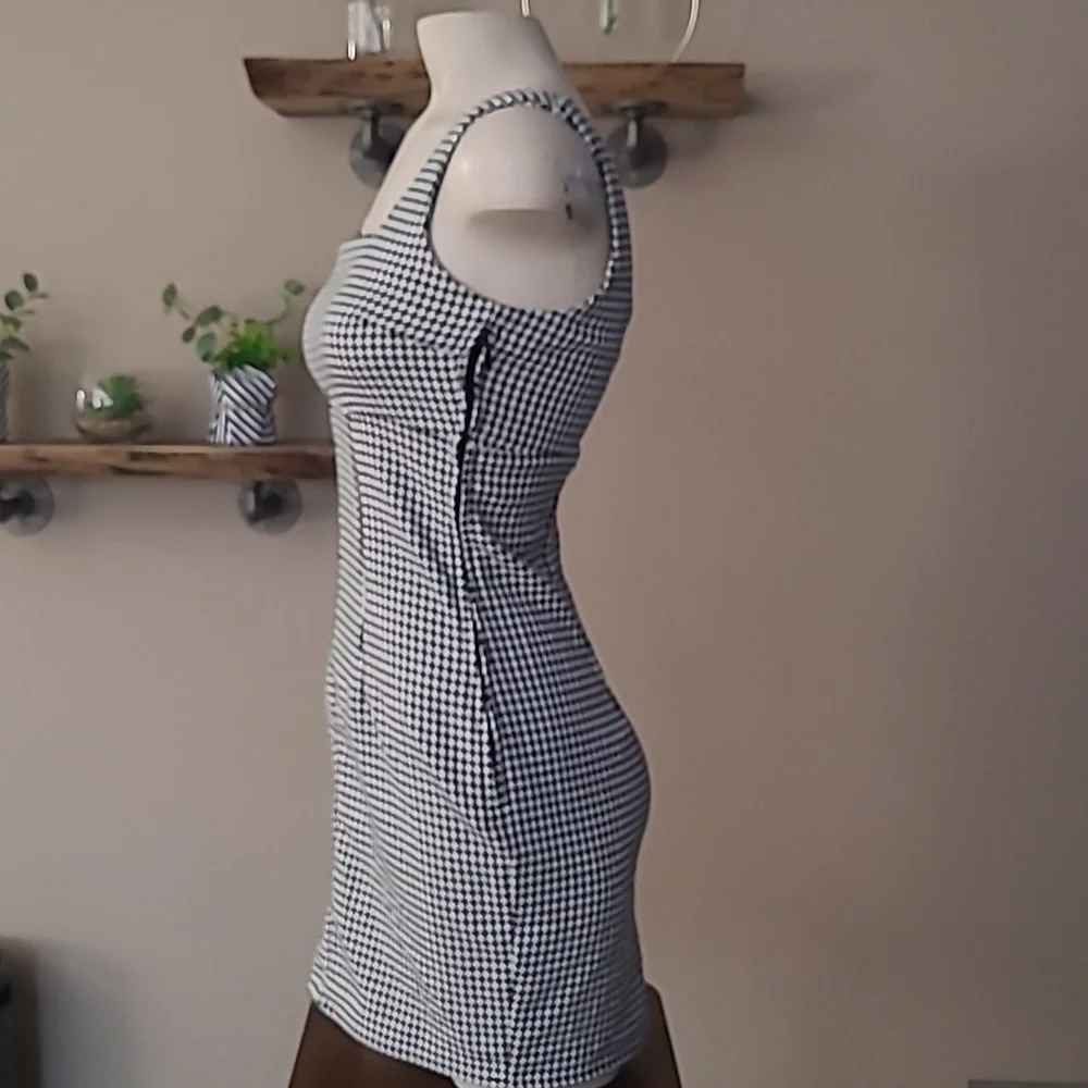 Houndstooth Mini Dress - Picture 4 of 7